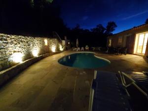 Villas Villa 6 ch ,20 per, piscine chau : photos des chambres