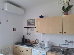 Studio with garden near the sea