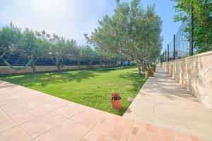 Beachfront villa Mihovil with direct beach access