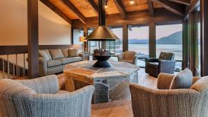 Cozy Deluxe Studio #131 at Donner Lake Village