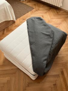 Под старой лозой