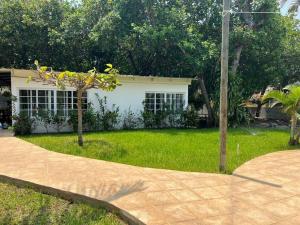 Monterico- Casa en la playa Pitas2