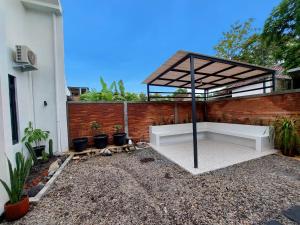 Yustien Homestay Jogja 3 Bedroom - Private Villa