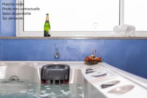 Maisons de vacances Charme a la campagne avec spa : photos des chambres