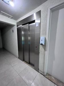 Cobertura Duplex Com Piscina e Vista mar