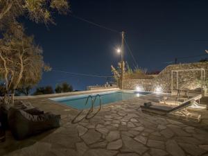 Traditional villa with swimming pool