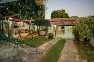 Casa da Mangueira casa completa no centro histórico de Goiás - São Luís de Montes Belos