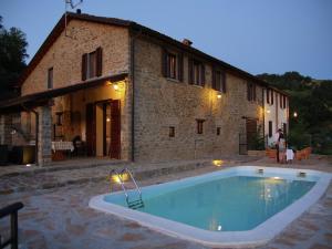 Scenic holiday home in Modigliana with fenced garden