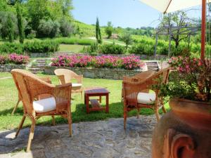 Scenic holiday home in Modigliana with fenced garden