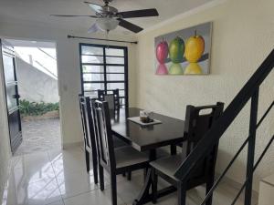 Merliot, Sta Tecla Frente Cto Comer La Plaza Merliot