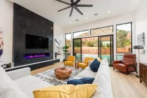 Sedona Sanctuary Luxury Home Pool & Spa - Payson