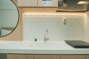 Well Appointed Studio Signature Park Grande Apartment By Travelio