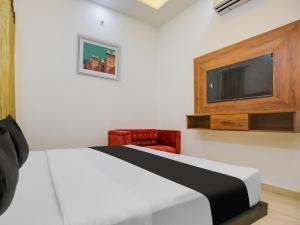 Hotel O Shree Ji Hotel & Banquet