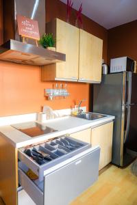 Studio in Makati - Fast WiFi, Big Balcony, Pool and Gym Access