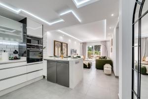 Calma House Aloha Gardens Marbella by VPS
