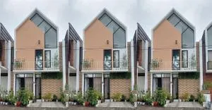 IbLink Family Homestay di Malang Full AC - Pijiombo