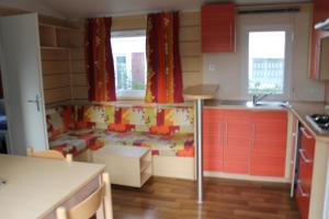 Campings Camping des Roses : photos des chambres