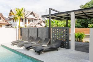 Hey Lanna - Chic 3-Bedroom Oasis with Pool!