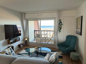 Appartement rénové 3 pièces, balcon vue mer, parking, internet, pour 4 pers. - FR-1-487-376