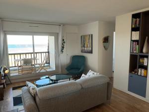 Appartement rénové 3 pièces, balcon vue mer, parking, internet, pour 4 pers. - FR-1-487-376