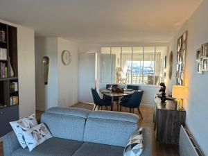 Appartement rénové 3 pièces, balcon vue mer, parking, internet, pour 4 pers. - FR-1-487-376