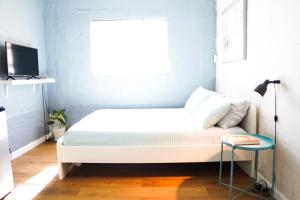 Tropical Cottage in Prime Airport Area