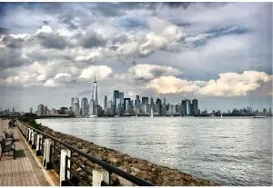 Escape to Spectacular Skyline 12Mints From NYCity - يونيون سيتي