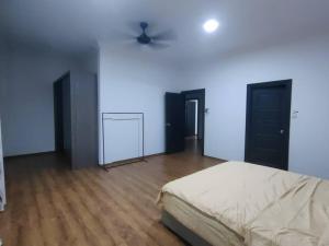 Homezstay Swallow Airport Miri