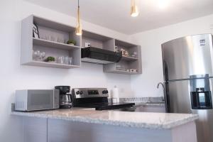 Condo 9, San Francisco Tower