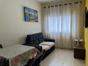 Apto com Sacada – 5 min da Praia!