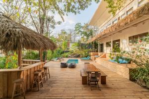 La Sana Surf Hotel, New design, Few mn drive to the beach