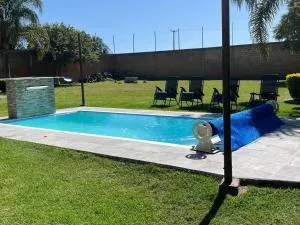 Casa de descanso alberca climatizada - San Nicolás de los Ranchos