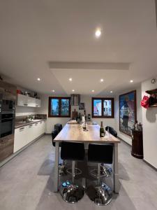 Appartements Appartement spacieux et lumineux : photos des chambres