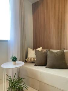 Spacious condo in Cebu City with pool and gym