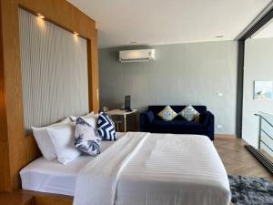 Seaview 2 BR Spacious Modern Duplex near Kamala beach