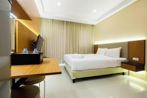 Warm Cozy Studio Room Signature Park Grande Apartment By Travelio