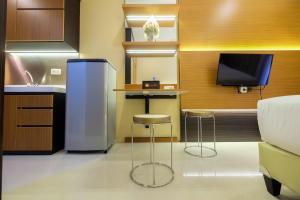 Warm Cozy Studio Room Signature Park Grande Apartment By Travelio