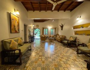 The Thota Mane by evaddo