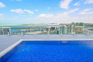 Rooftop Pool - Designers Choice - Full Canal View
