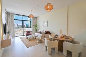 Rooftop Pool - Designers Choice - Full Canal View