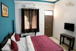 Hotel Lalaam Palace