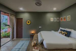 SaffronStays Ikigai Bonsai - 8BR Balinese-Indian villa estate with 2 infinity pools, jacuzzi & lotus pond