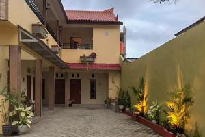 Urbanview Griya Lota Guest House Banyuwangi