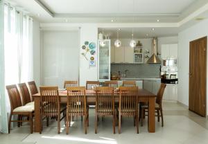 Balchik Sea View Escape 5BR Luxury with Hot Tub & Free Parking