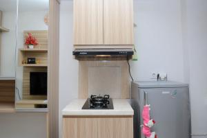 Modern 2BR Apartment Springlake Summarecon Bekasi By Travelio