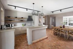 Rustic Villa Rubus & Sylbum with a pool