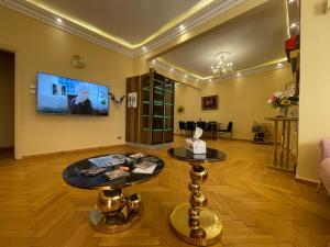 Luxury 5-Star Stay in Cairo Downtown Garden City - Steps from the Nile &Top Attractions