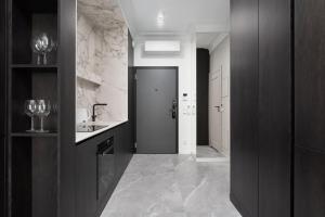 Chronos - Warszawa Wola by Downtown Apartments