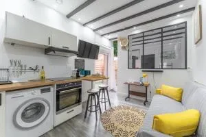 Le Petit Enclos - Appt climatisé parking privé - 德希内斯·尚皮埃