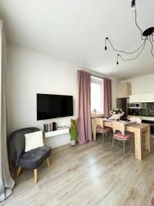 Lumina cozy apartment near Manufactura